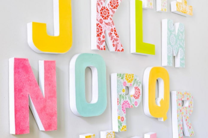 Lettres en mousse