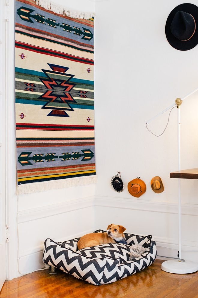 Tapis mural dans la chambre