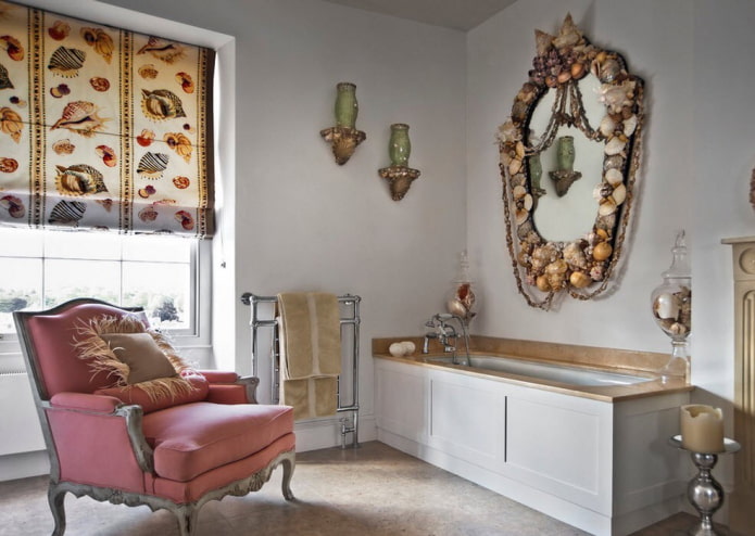 Décoration miroir dans le style provençal