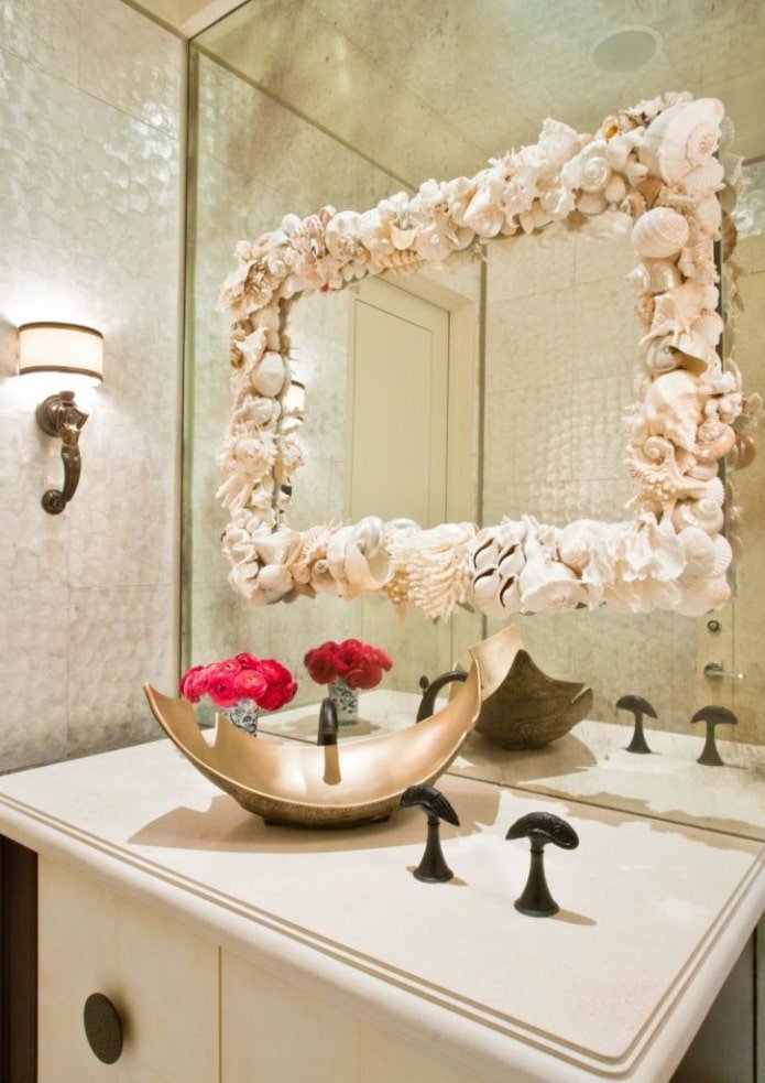 décoration de produit miroir à l'intérieur