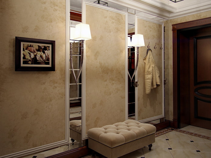 plâtre dans le couloir de style classique