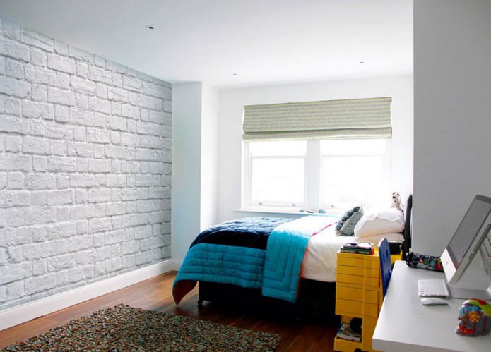 Papier peint brique blanche dans une chambre d'enfant