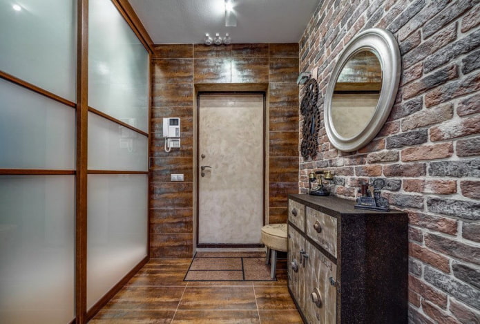 finition en pierre décorative avec carrelage