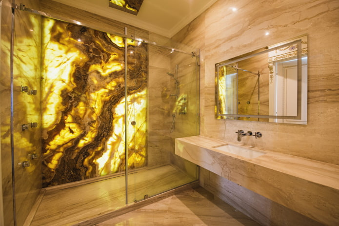 finition décorative en pierre à l'intérieur