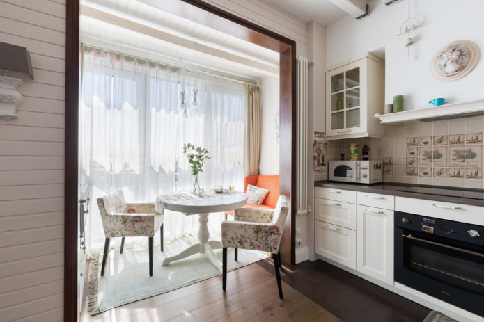 Aménagement de cuisine avec une arche