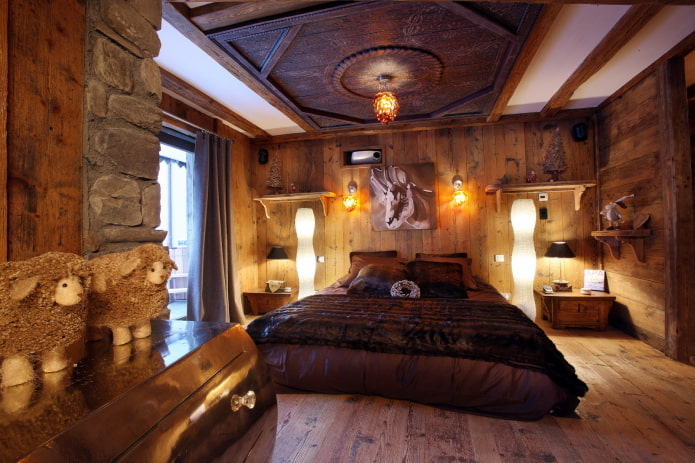 Plafond en bois de style chalet