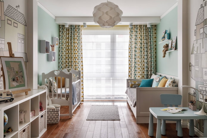 Chambre pour un bébé et un enfant d'âge préscolaire
