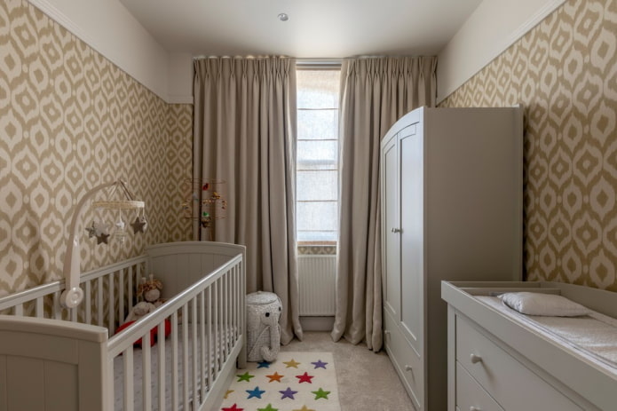 Meubles à l'intérieur d'une chambre de bébé
