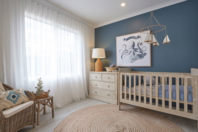 conception d'une chambre de bébé pour un nouveau-né dans un style marin