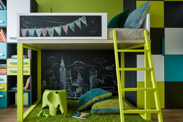 Lit superposé gigogne dans une chambre d'enfant