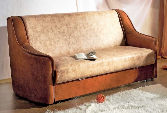 modèle Sabre pliable à l'intérieur