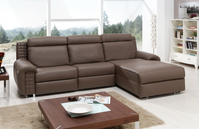 Modèle de canapé avec un pouf marron à l'intérieur