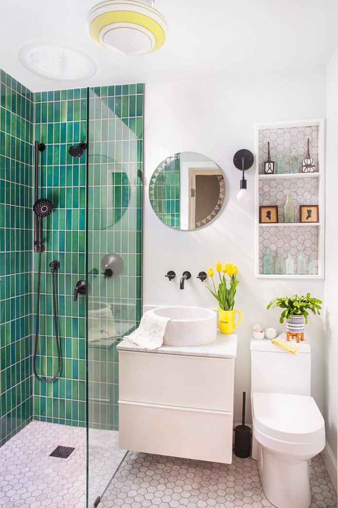 Carrelage vert dans la zone de douche