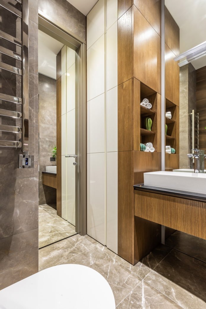 Meuble haut dans la salle de bain