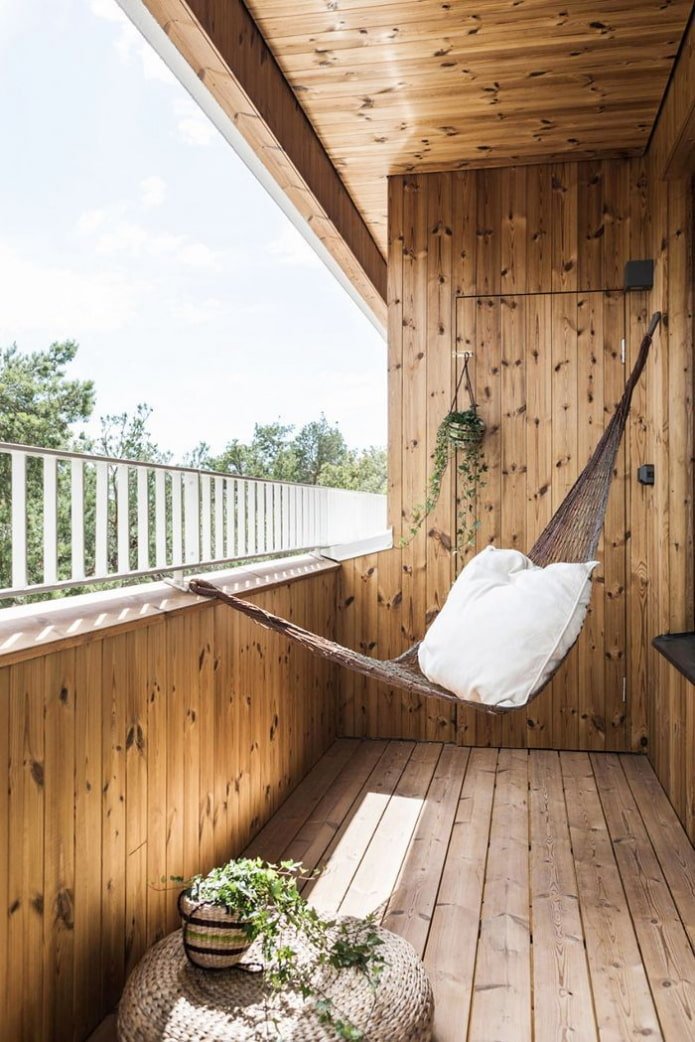 conception d'un coin salon sur le balcon