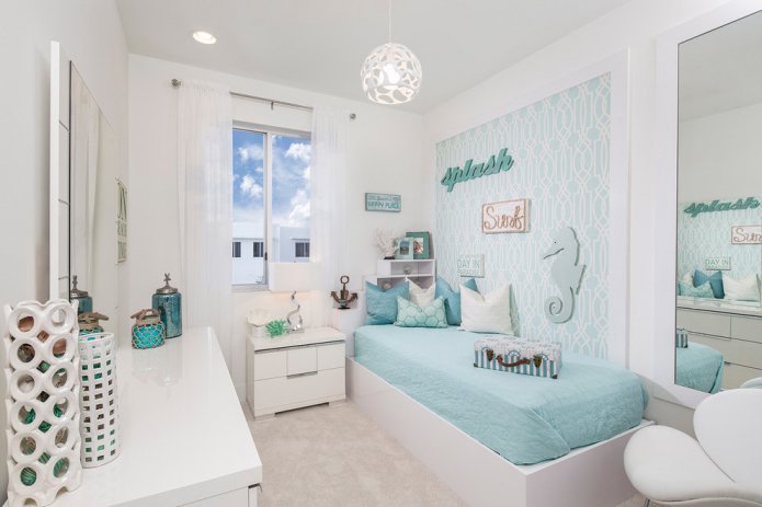 intérieur d'une chambre de 9 mètres carrés pour une fille