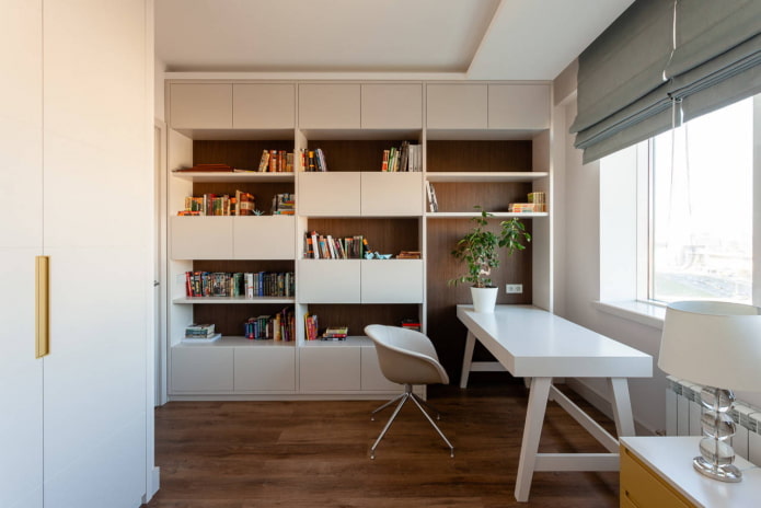Bureau près de la fenêtre pour un adolescent