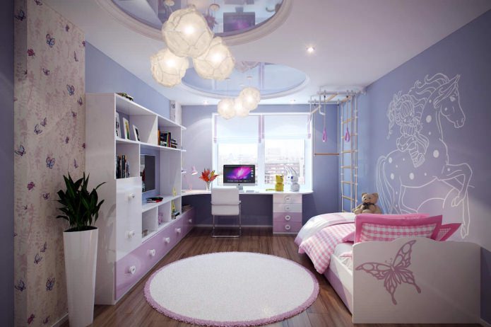 plafond blanc et violet combinés