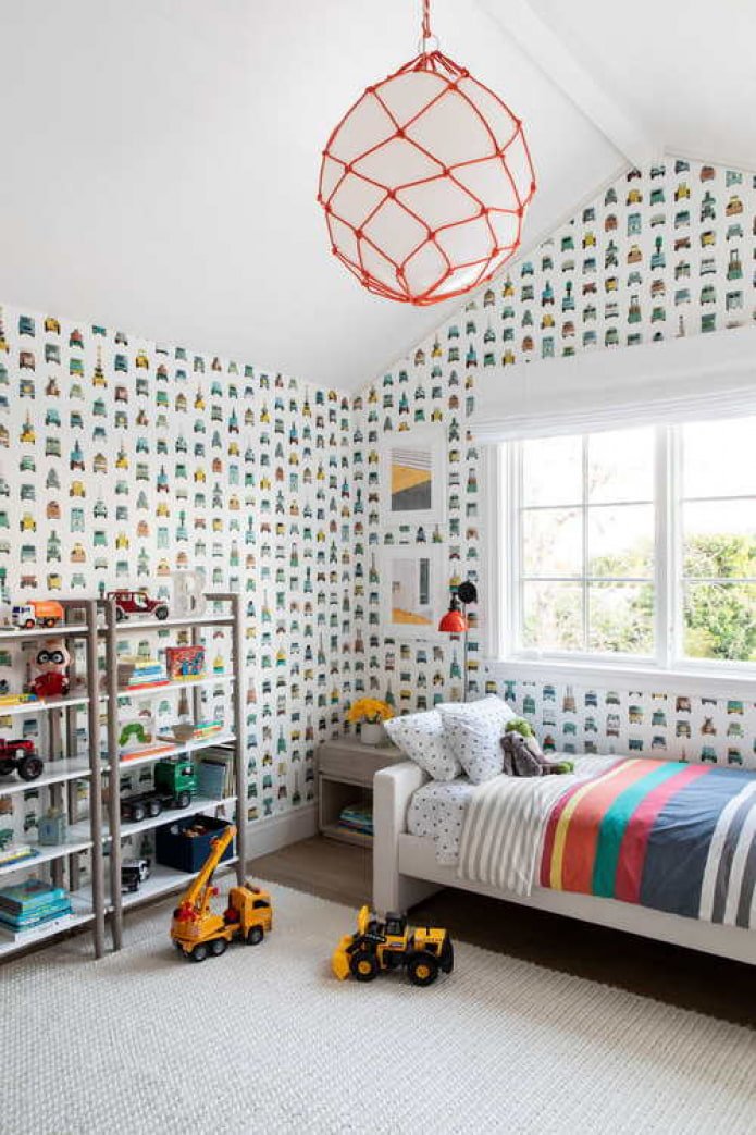 fond d'écran avec images dans une chambre d'enfant