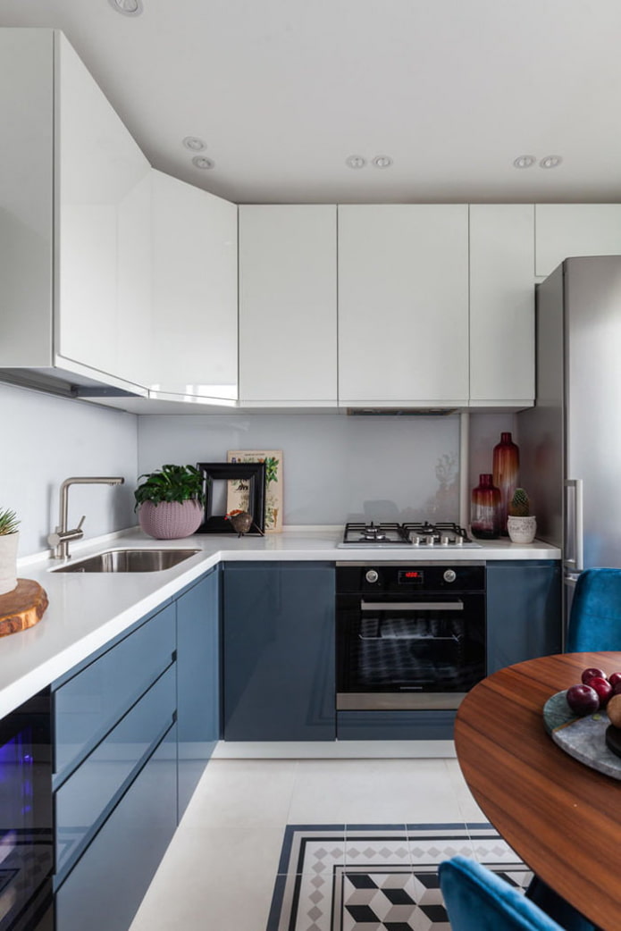 Aménagement de cuisine dans un appartement de deux pièces