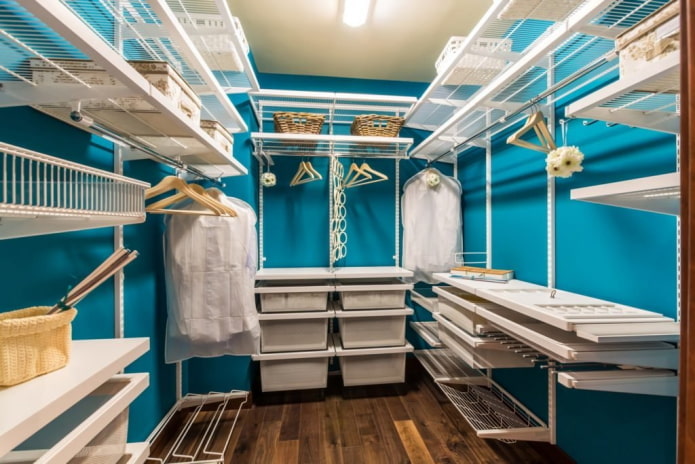 Agencement intérieur de l'armoire