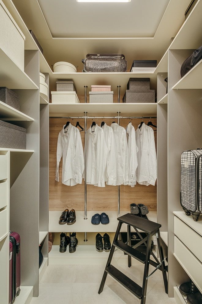 Agencement intérieur de l'armoire