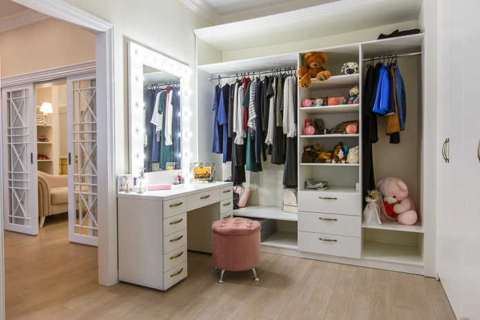 conception d'une armoire avec une coiffeuse