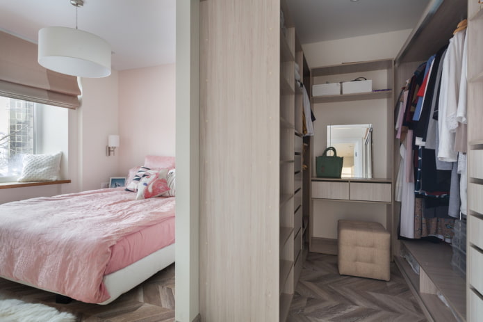 Conception d'une armoire à l'entrée de la pièce