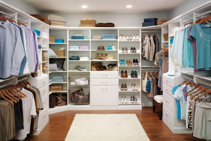 Conception d'armoire pour toute la famille