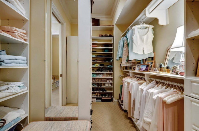 Agencement libre d'une armoire