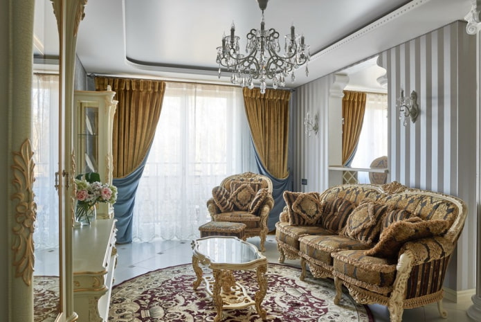 Intérieur du hall de 16 mètres carrés dans un style classique style