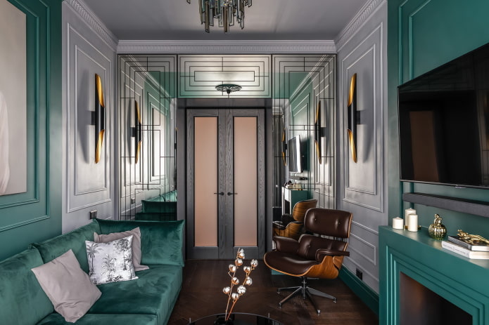 Intérieur du hall de 16 mètres carrés dans un style classique