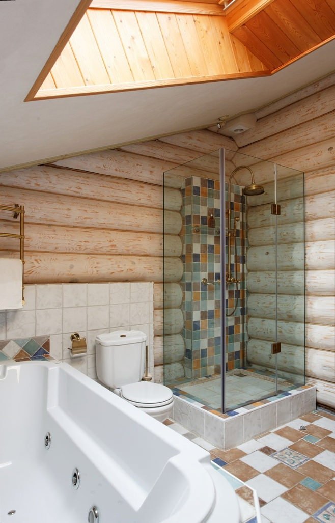 Salle de bain dans une maison en bois