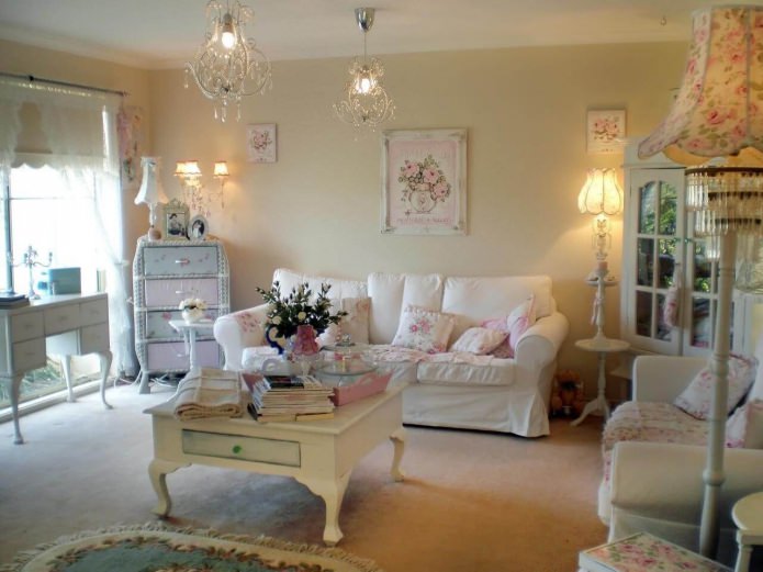 salon style shabby chic