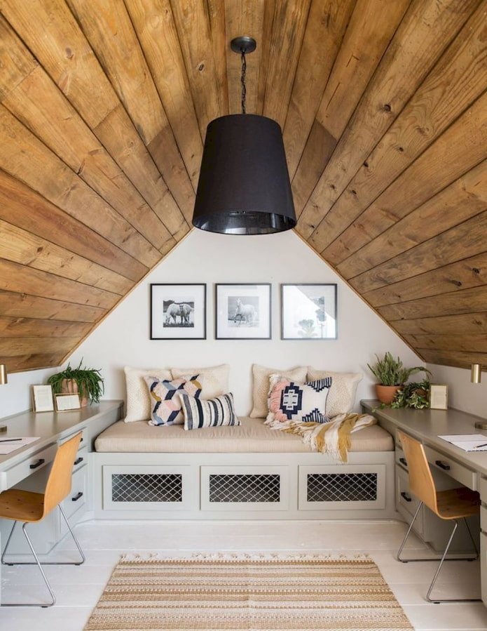 Espace de travail sous les toits