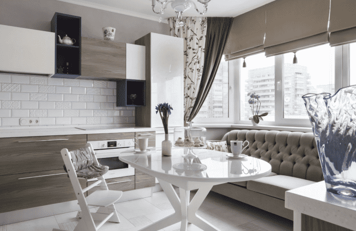 Canapé dans une cuisine de 10 m²