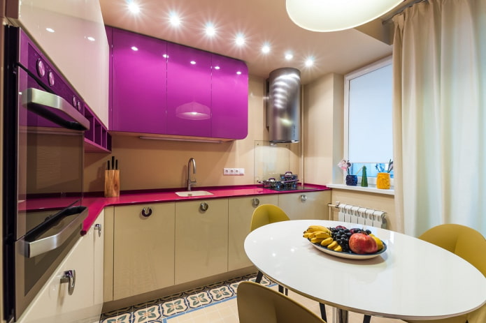Schéma de couleurs de l'intérieur de la cuisine de la superficie de 10 m²