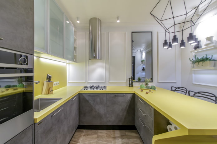 Ensemble de cuisine à l'intérieur d'une cuisine de 10 m²