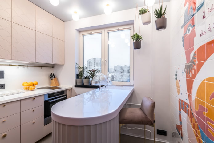 Comptoir de bar à l'intérieur d'une cuisine de 10 m²