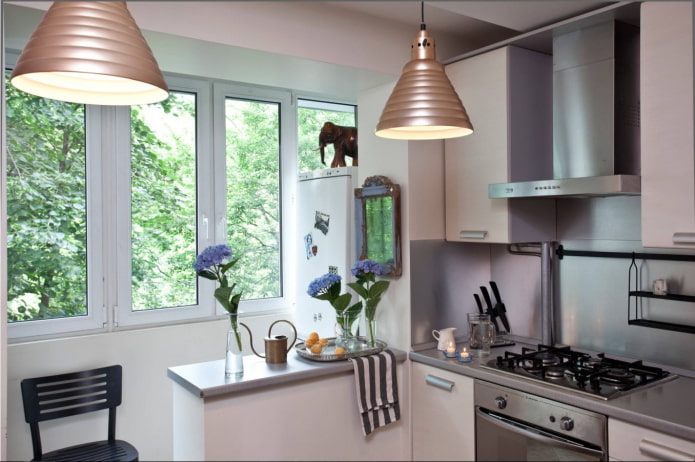 Cuisine combinée avec un balcon