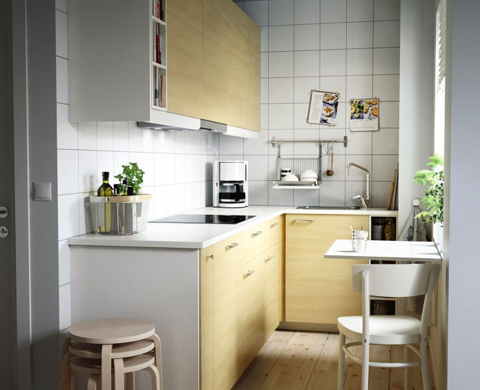 Cuisine claire en carrelage