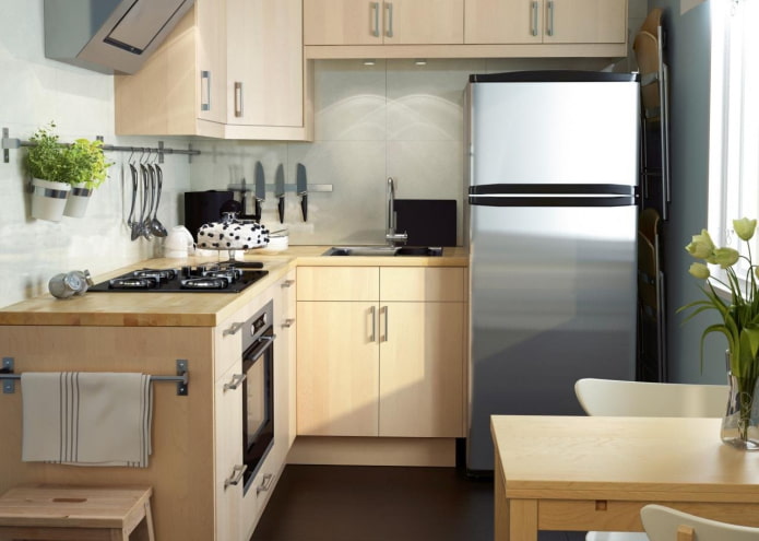 réfrigérateur dans une cuisine de 5 m²