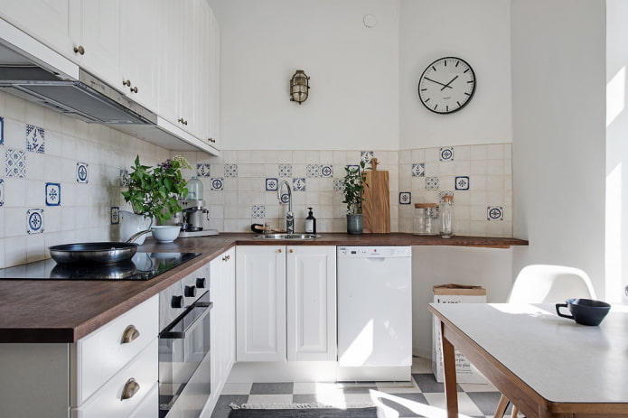Cuisine de 6 m² avec lave-vaisselle