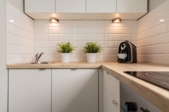 Éclairage dans une cuisine de 6 m²