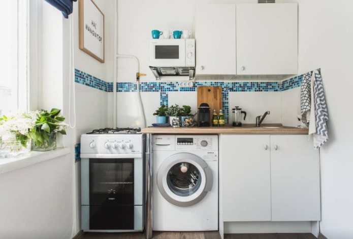 Cuisine de 6 m² avec machine à laver