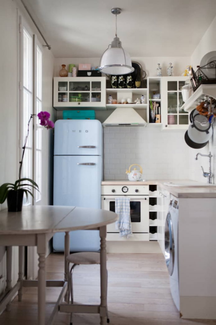 réfrigérateur Smeg à l'intérieur
