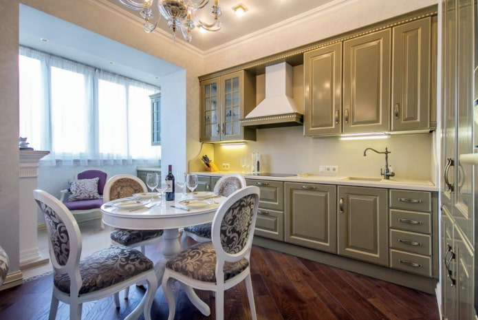 conception d'une cuisine combinée avec une loggia dans un style classique