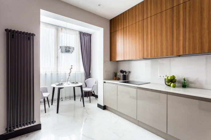 Aménagement de cuisine avec un balcon