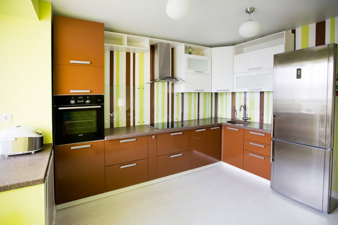 Intérieur de cuisine élégant et lumineux avec des rayures vertes Papier peint