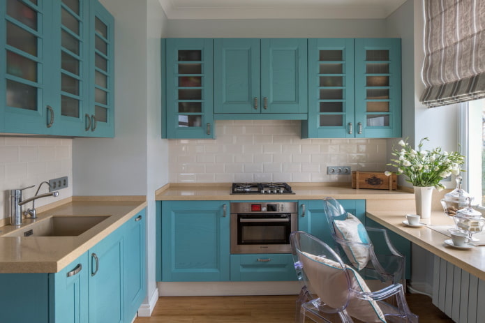 Intérieur de cuisine dans un appartement de 36 mètres carrés